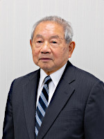 清風南海学園理事長・学園長：平岡正巳