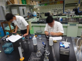 実験準備中