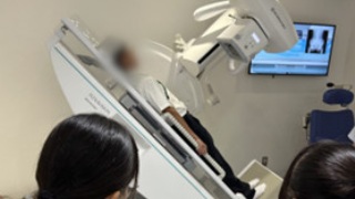 実際の装置に乗って撮影気分も味わいました②