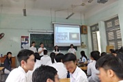 プレゼン発表中1