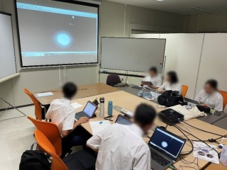 実験結果の解析の様子