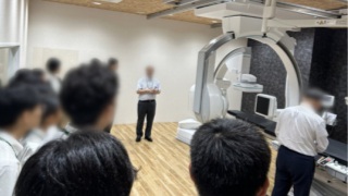 上下左右全方向からの撮影が可能なX線装置